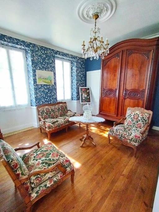 Gite La Burthe Monprimblanc Zewnętrze zdjęcie
